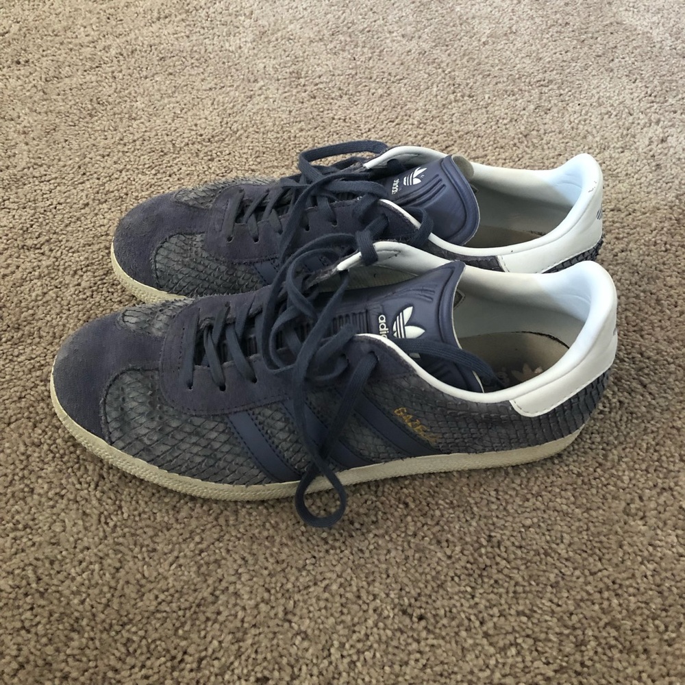 Adidas gazelle sneaker